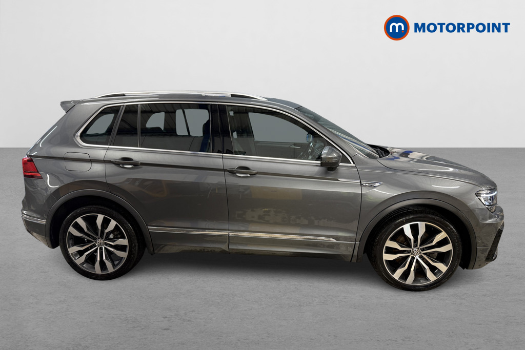 Volkswagen Tiguan R-Line Tech Automatic Diesel SUV - Stock Number (1599162) - Drivers side