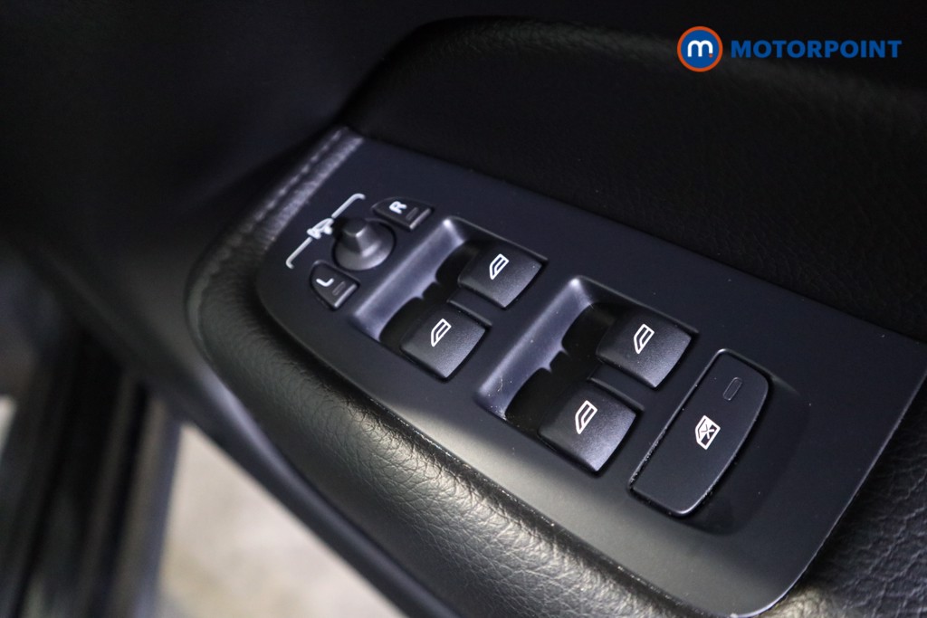 Volvo Xc60 Momentum Automatic Petrol SUV - Stock Number (1602471) - 12th supplementary image