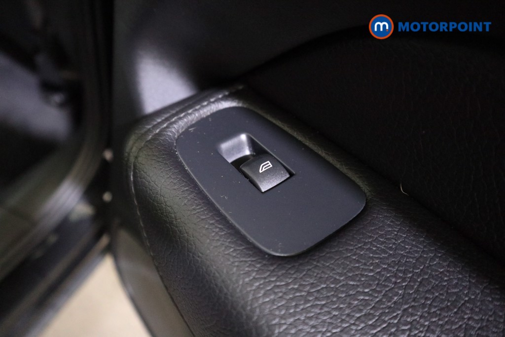 Volvo Xc60 Momentum Automatic Petrol SUV - Stock Number (1602471) - 17th supplementary image