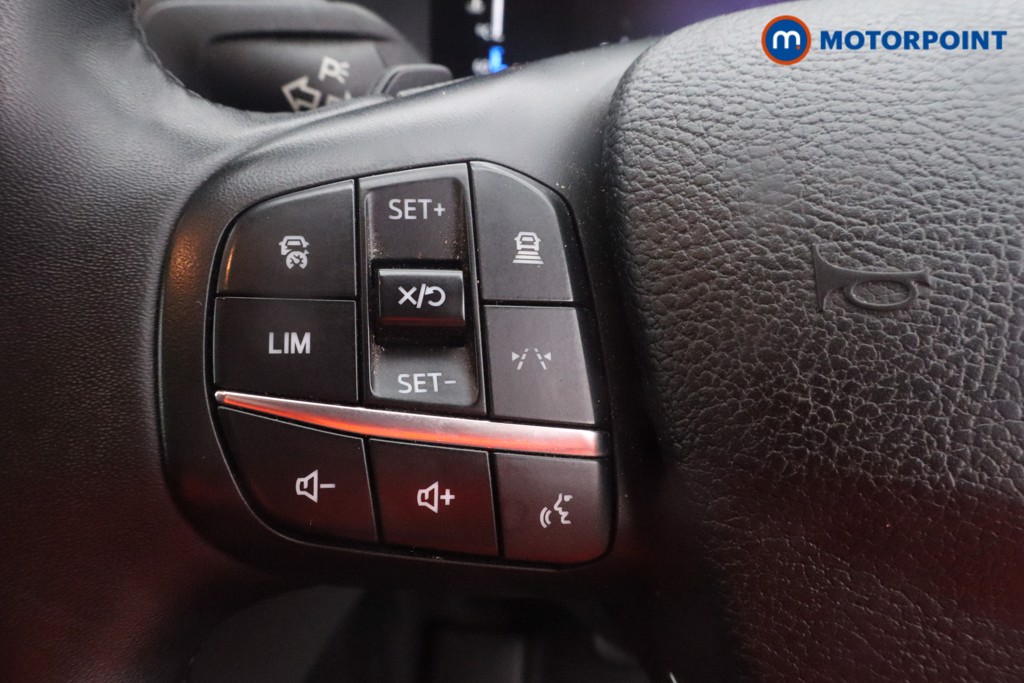 Ford Transit Limited Automatic Diesel Medium Roof Van - Stock Number (1605117) - 3rd supplementary image