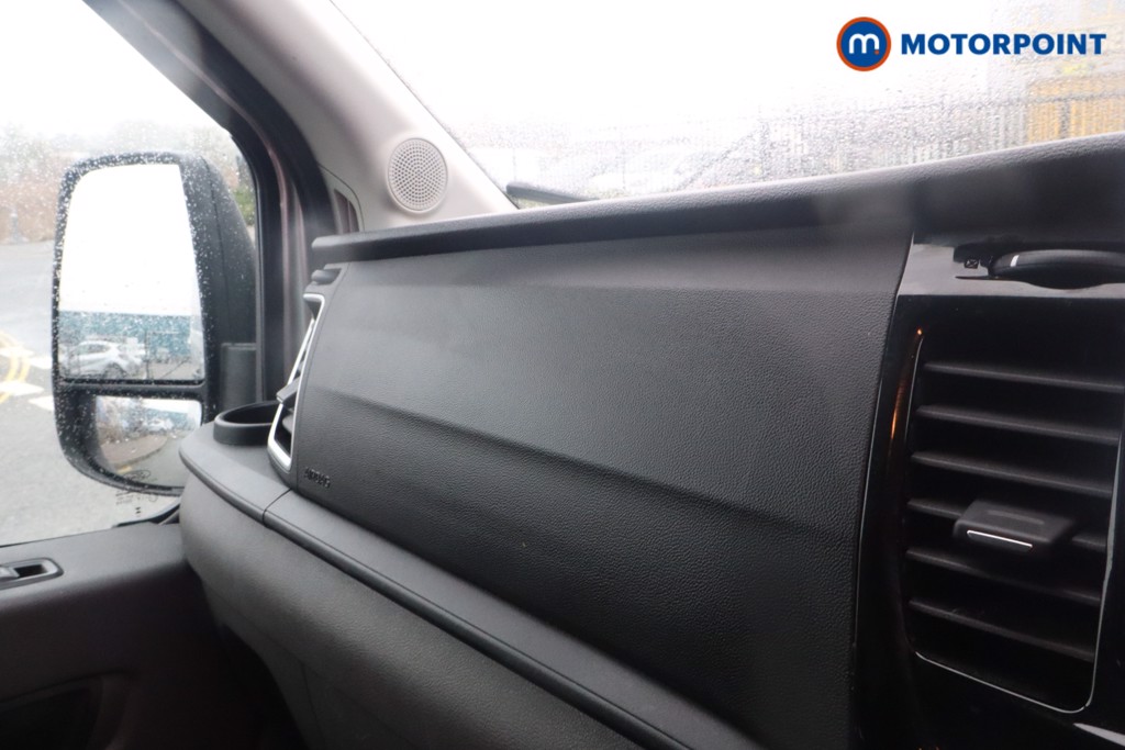 Ford Transit Limited Automatic Diesel Medium Roof Van - Stock Number (1605117) - 11th supplementary image