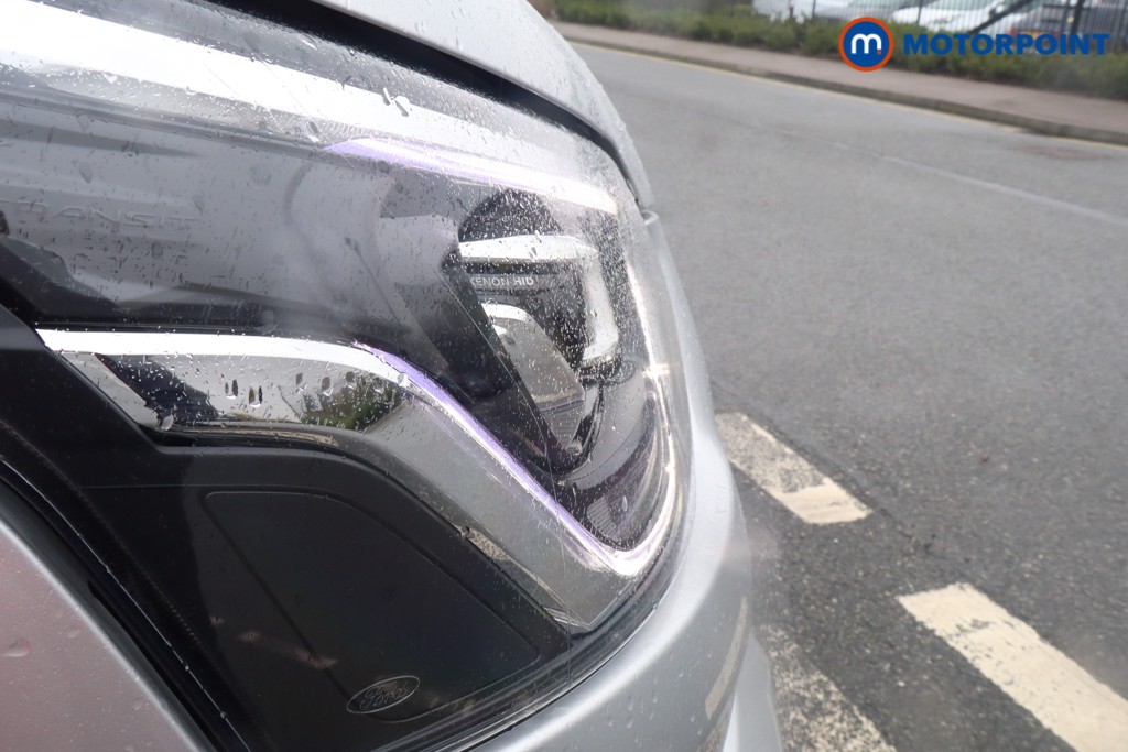 Ford Transit Limited Automatic Diesel Medium Roof Van - Stock Number (1605117) - 20th supplementary image