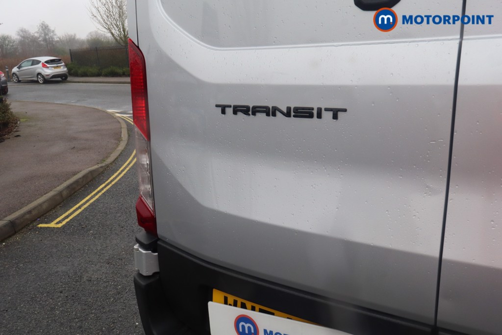 Ford Transit Limited Automatic Diesel Medium Roof Van - Stock Number (1605117) - 24th supplementary image