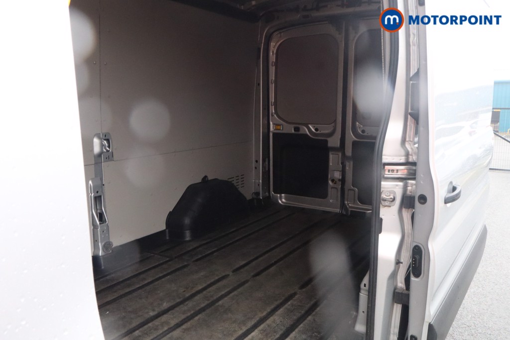 Ford Transit Limited Automatic Diesel Medium Roof Van - Stock Number (1605117) - 25th supplementary image