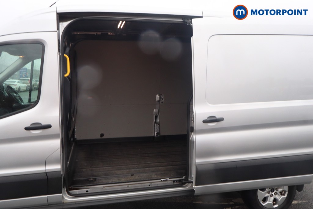 Ford Transit Limited Automatic Diesel Medium Roof Van - Stock Number (1605117) - 26th supplementary image