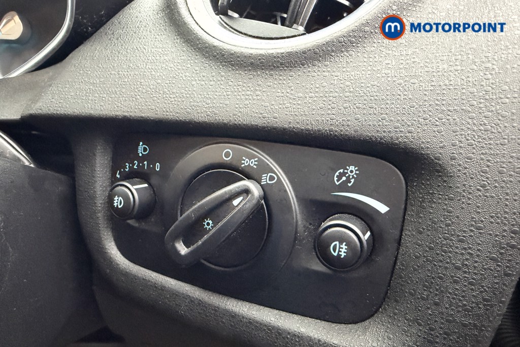 Ford Fiesta Zetec Manual Diesel Hatchback - Stock Number (1605764) - 7th supplementary image