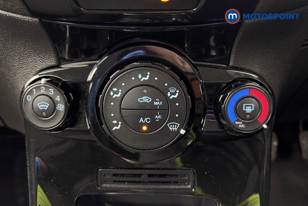 Ford Fiesta Zetec Manual Diesel Hatchback - Stock Number (1605764) - 11th supplementary image