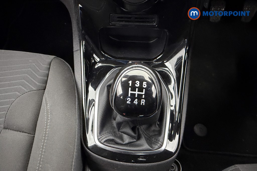 Ford Fiesta Zetec Manual Diesel Hatchback - Stock Number (1605764) - 12th supplementary image