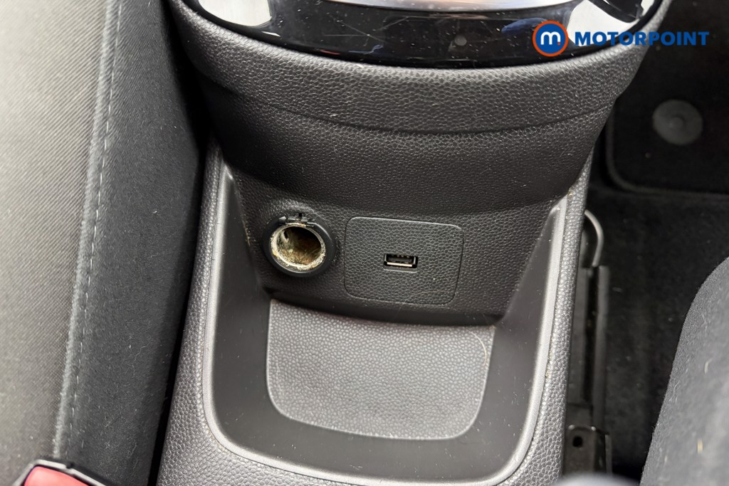 Ford Fiesta Zetec Manual Diesel Hatchback - Stock Number (1605764) - 13th supplementary image