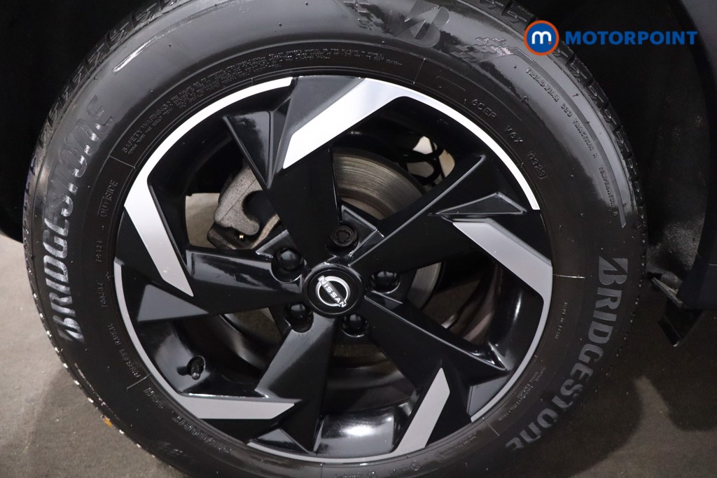 Nissan Juke N-Connecta Automatic Petrol SUV - Stock Number (1607870) - 9th supplementary image