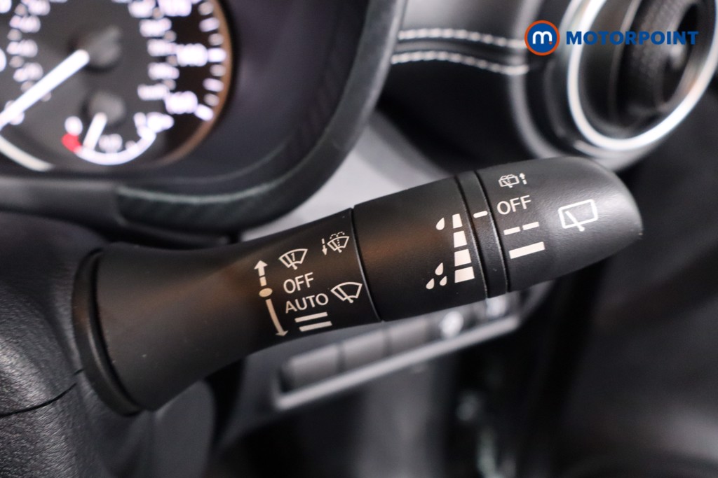 Nissan Juke N-Connecta Automatic Petrol SUV - Stock Number (1607870) - 15th supplementary image