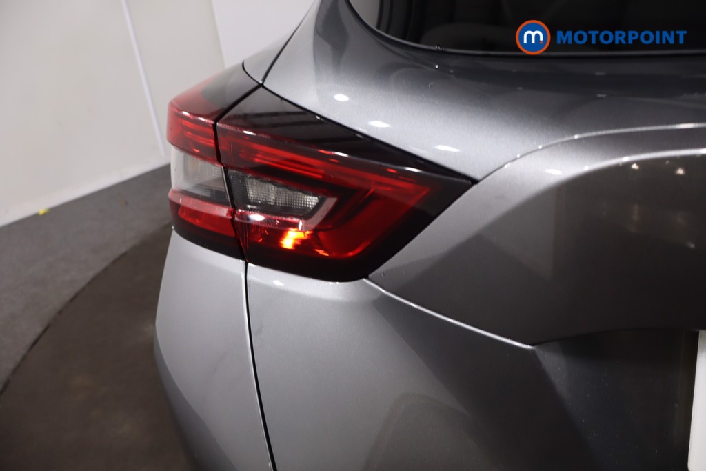 Nissan Juke N-Connecta Automatic Petrol SUV - Stock Number (1607870) - 38th supplementary image