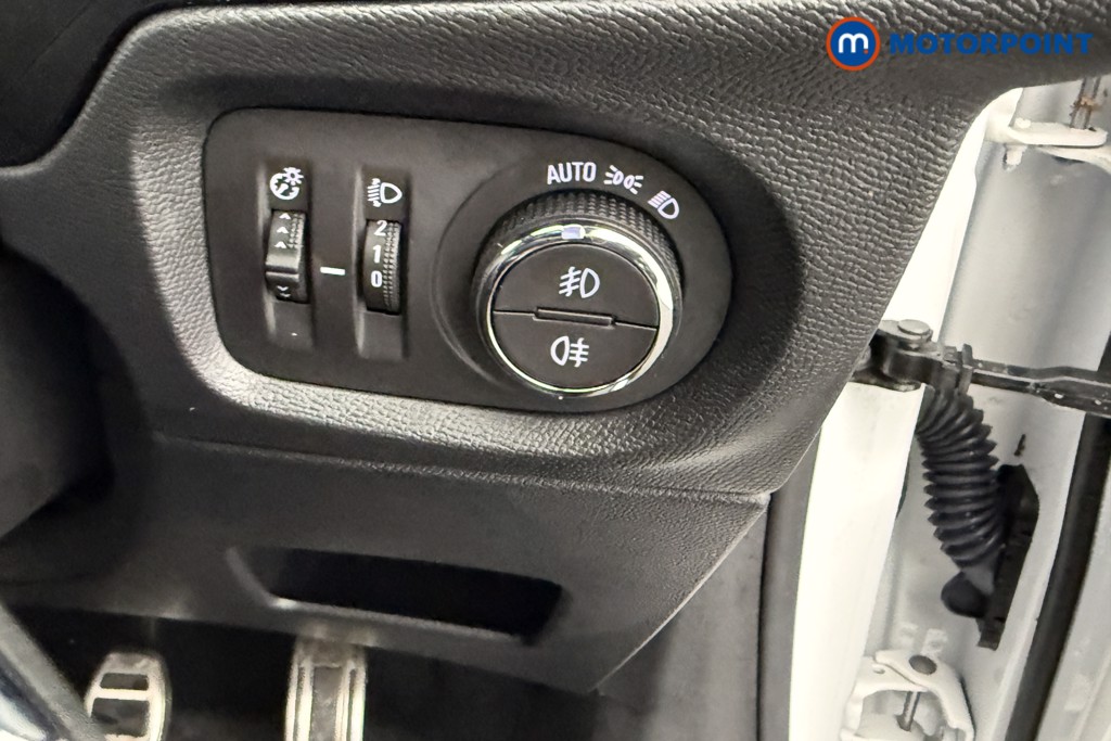 Vauxhall Corsa GS Manual Petrol Hatchback - Stock Number (1607922) - 14th supplementary image