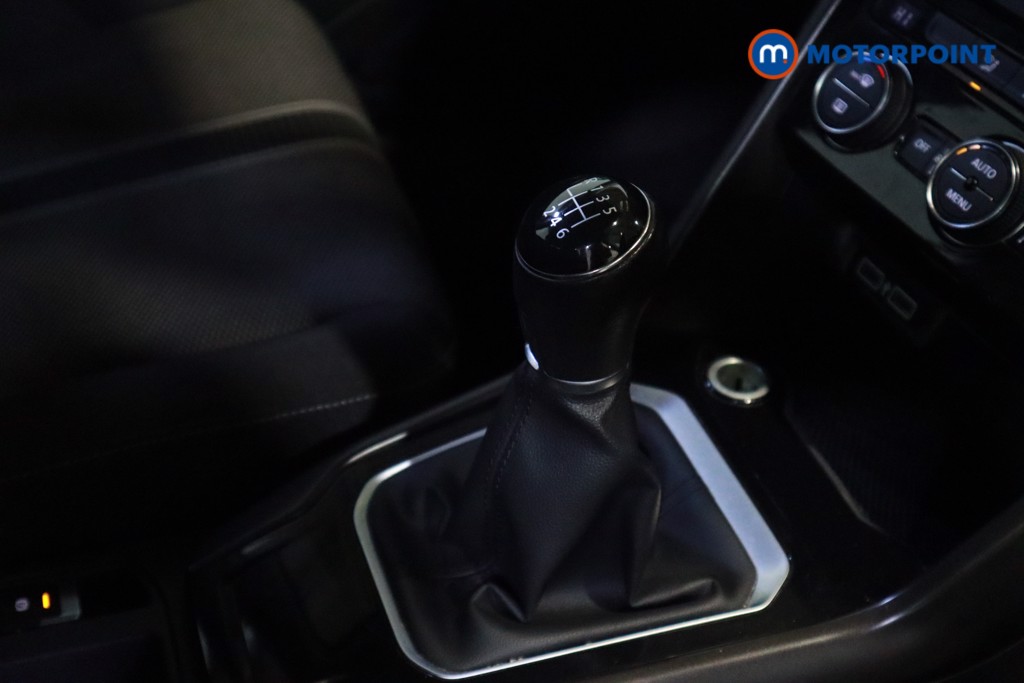 Volkswagen T-Roc SE Manual Diesel SUV - Stock Number (1608086) - 5th supplementary image