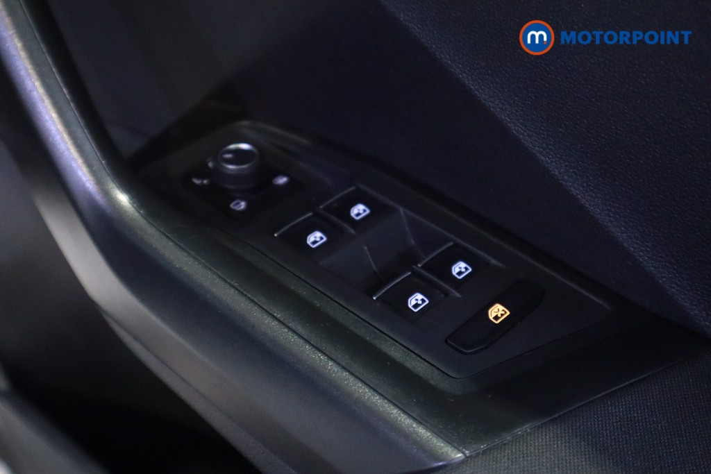 Volkswagen T-Roc SE Manual Diesel SUV - Stock Number (1608086) - 13th supplementary image