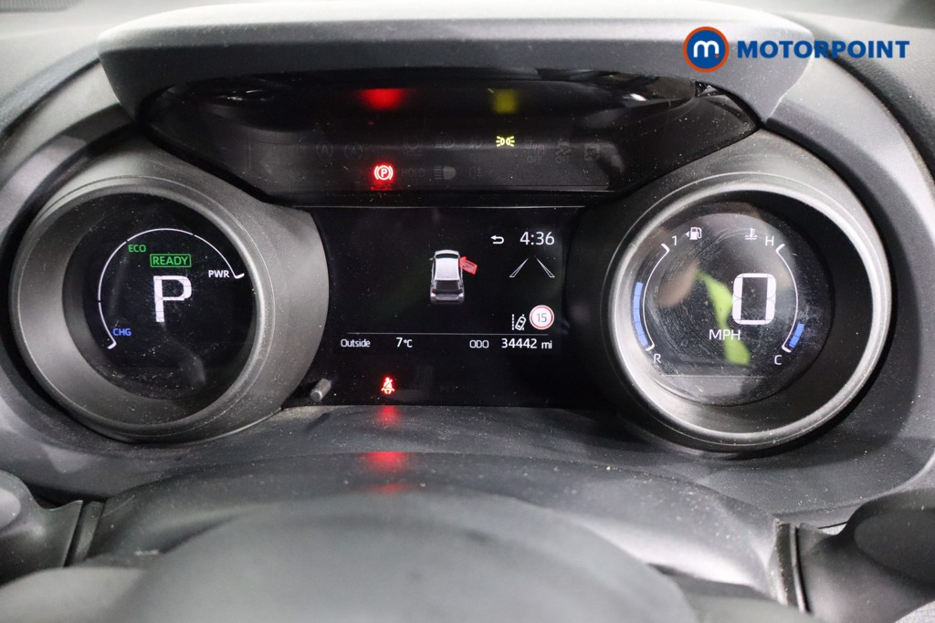 Toyota Yaris Design Automatic Petrol-Electric Hybrid Hatchback - Stock Number (1608935) - 2nd supplementary image