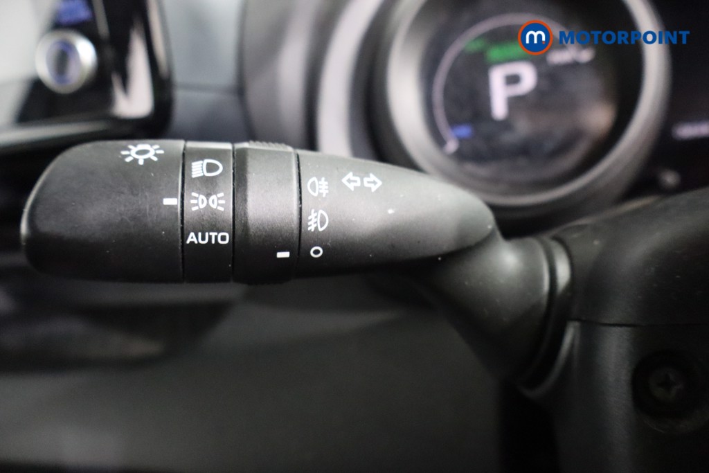 Toyota Yaris Design Automatic Petrol-Electric Hybrid Hatchback - Stock Number (1608935) - 14th supplementary image