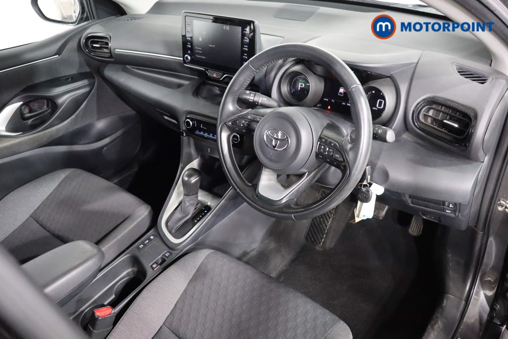 Toyota Yaris Design Automatic Petrol-Electric Hybrid Hatchback - Stock Number (1608935) - 1st supplementary image