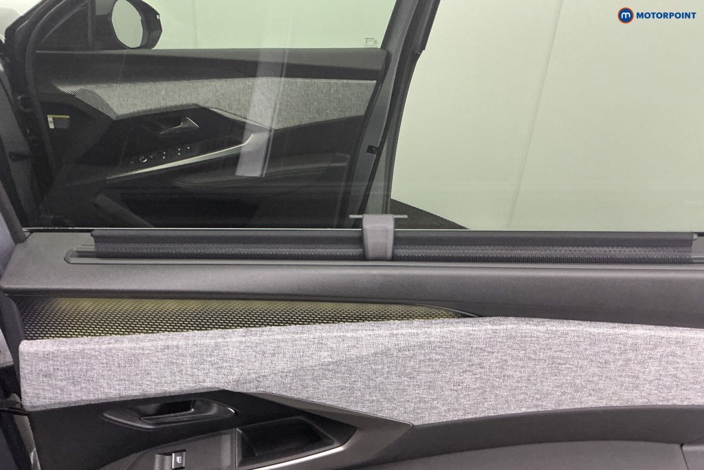 Peugeot 5008 GT Automatic Petrol SUV - Stock Number (1609800) - 32nd supplementary image