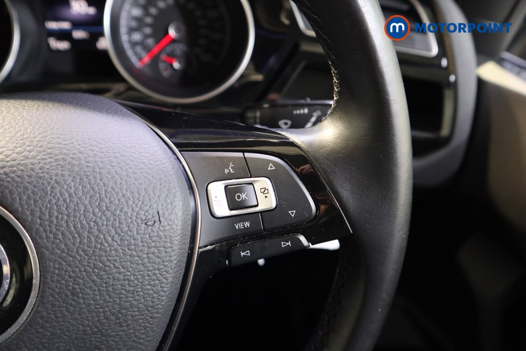 Volkswagen Touran SEL Manual Petrol People Carrier - Stock Number (1610257) - 4th supplementary image