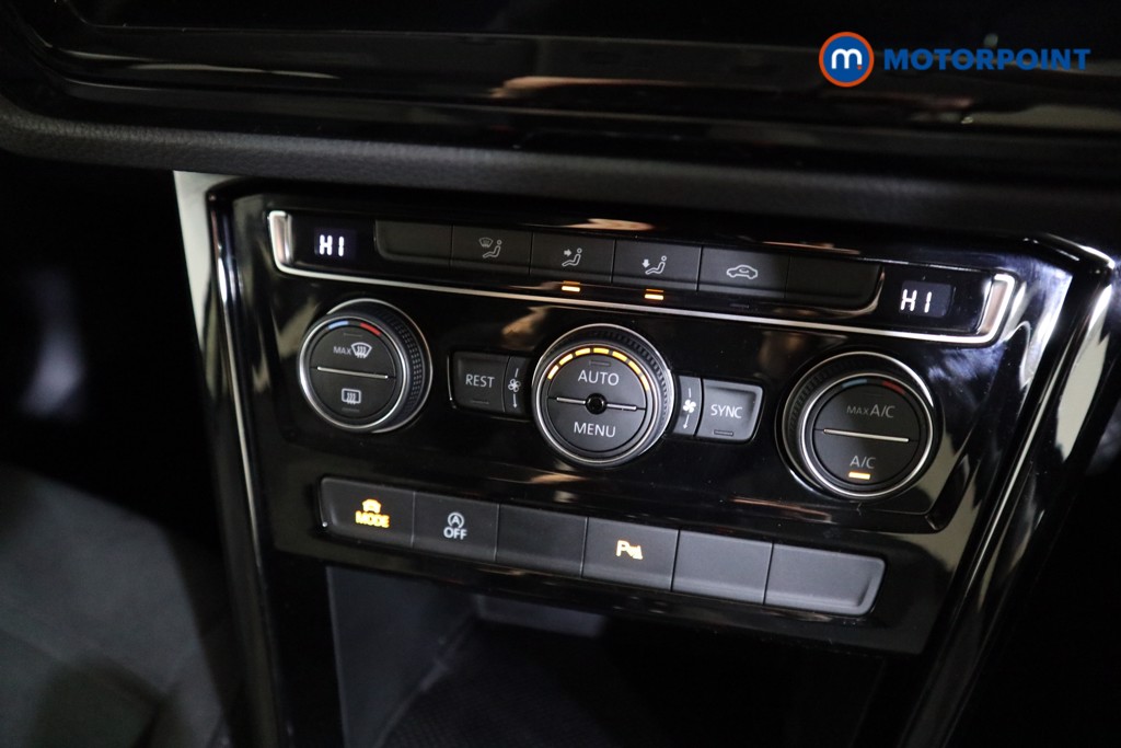 Volkswagen Touran SEL Manual Petrol People Carrier - Stock Number (1610257) - 7th supplementary image