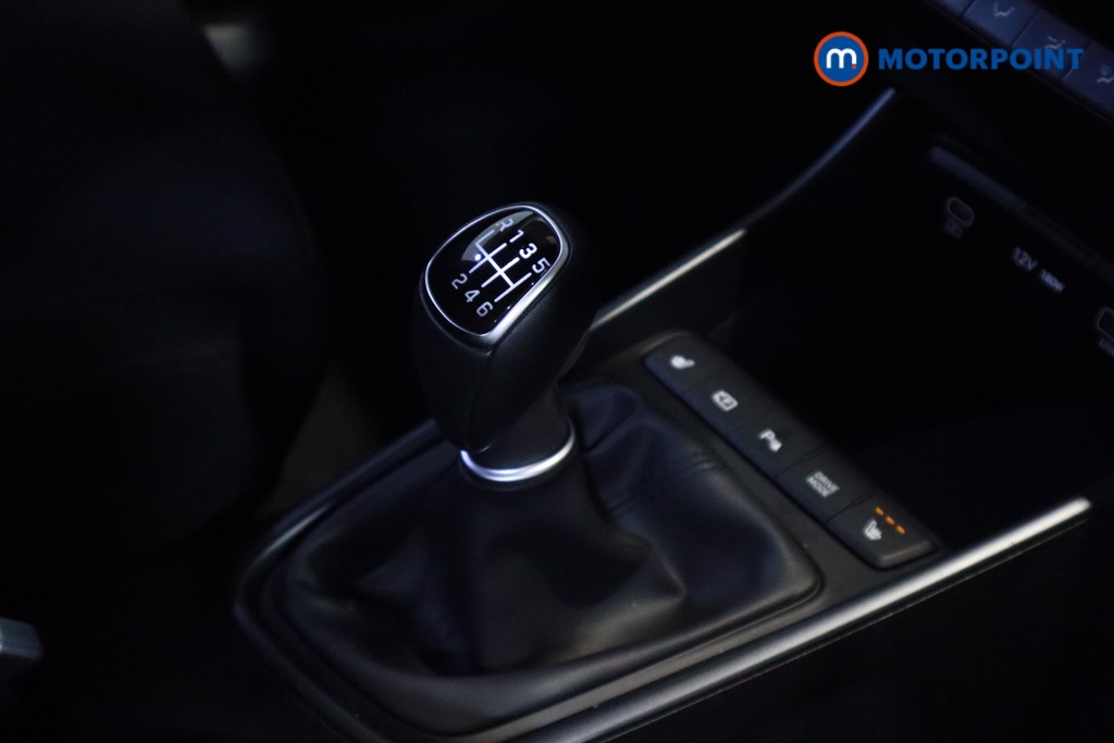 Hyundai I20 Premium Manual Petrol Hatchback - Stock Number (1610713) - 5th supplementary image