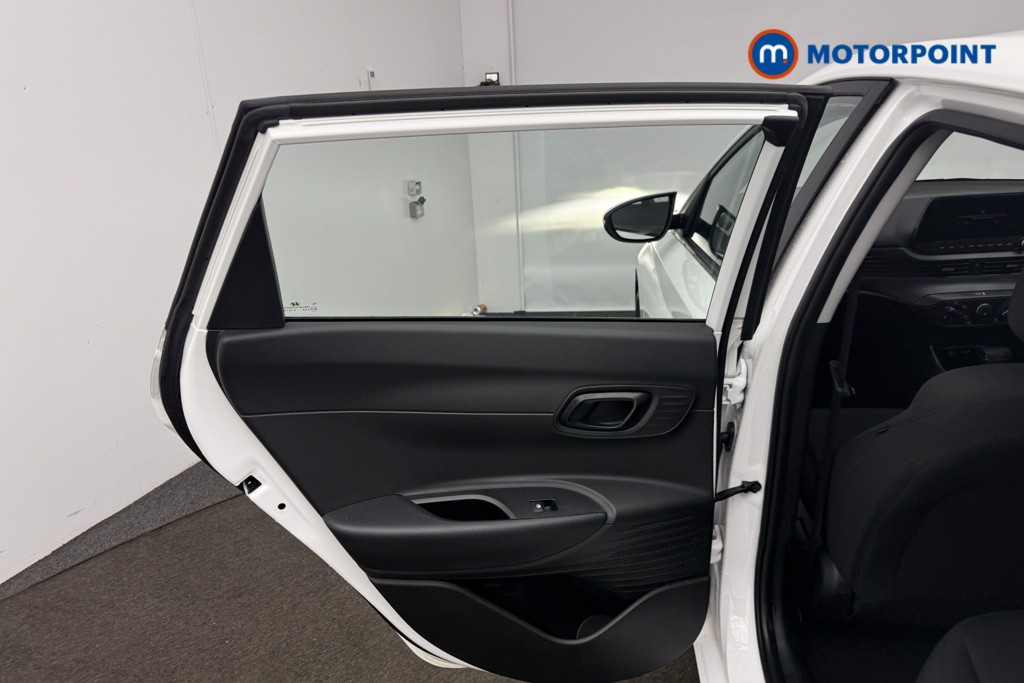 Hyundai I20 Advance Automatic Petrol Hatchback - Stock Number (1610837) - 7th supplementary image