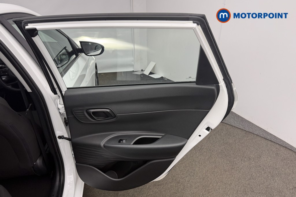 Hyundai I20 Advance Automatic Petrol Hatchback - Stock Number (1610837) - 15th supplementary image