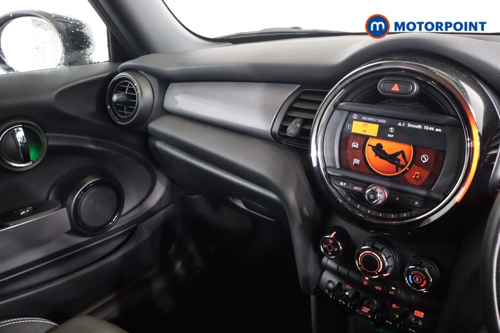 Mini Hatchback Cooper Sport Manual Petrol Hatchback - Stock Number (1610955) - 3rd supplementary image