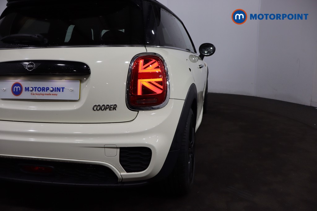 Mini Hatchback Cooper Sport Manual Petrol Hatchback - Stock Number (1610955) - 28th supplementary image