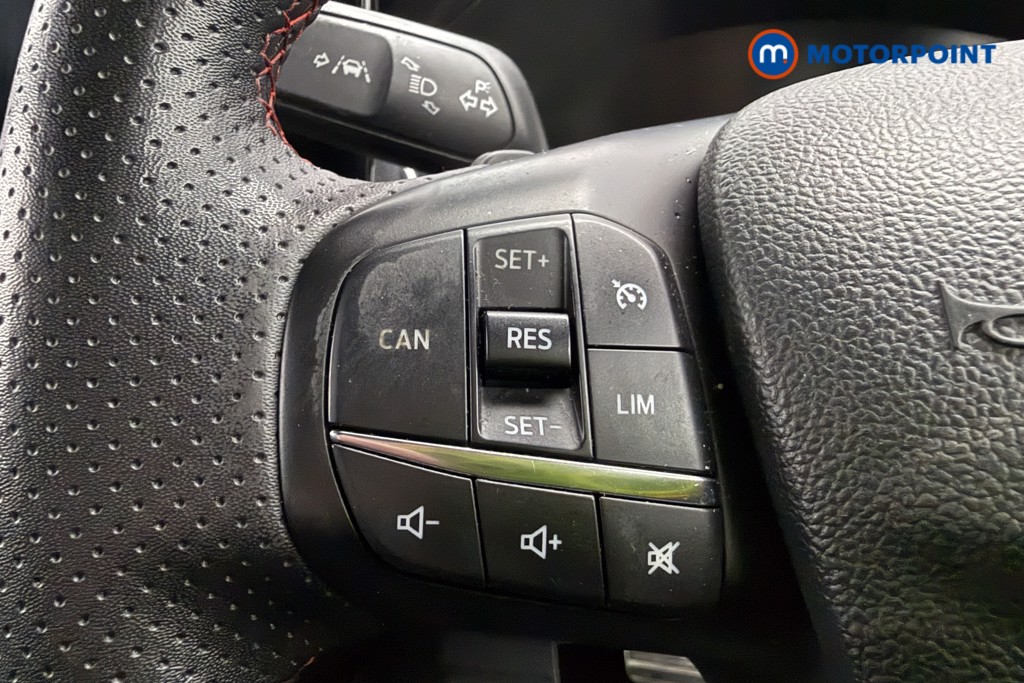 Ford Focus St-Line Vignale Automatic Diesel Hatchback - Stock Number (1611218) - 13th supplementary image