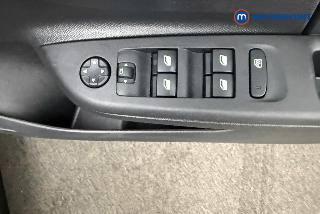 Vauxhall Corsa Se Edition Manual Petrol Hatchback - Stock Number (1611285) - 17th supplementary image