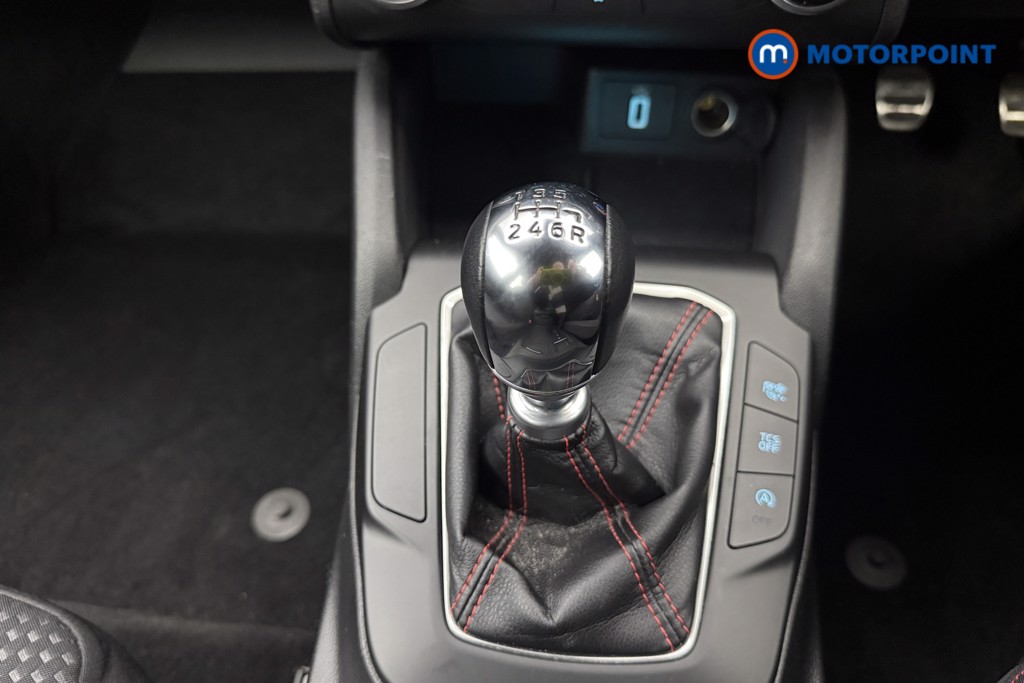 Ford Focus St-Line Manual Petrol Hatchback - Stock Number (1611552) - 5th supplementary image