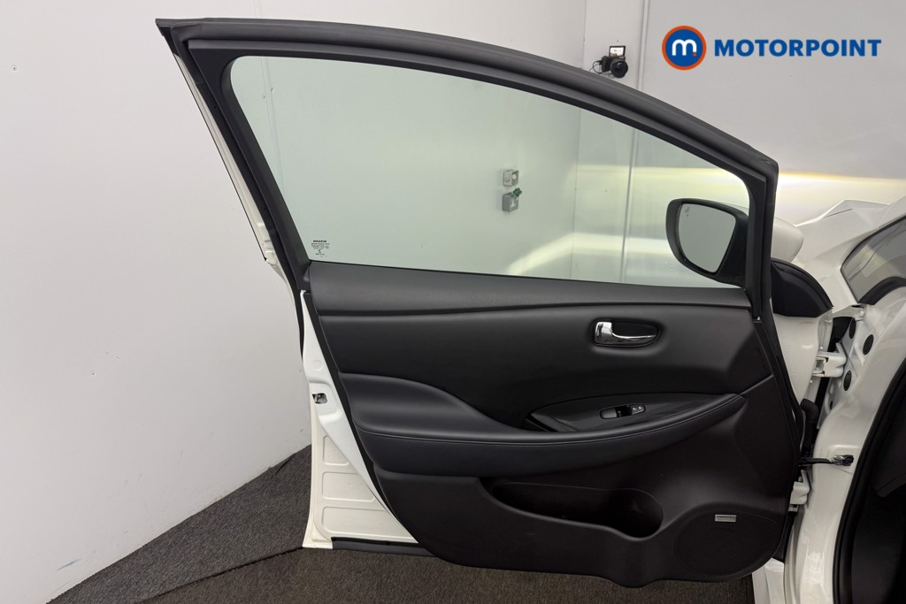 Nissan Leaf E-Plus Tekna Automatic Electric Hatchback - Stock Number (1612051) - 4th supplementary image