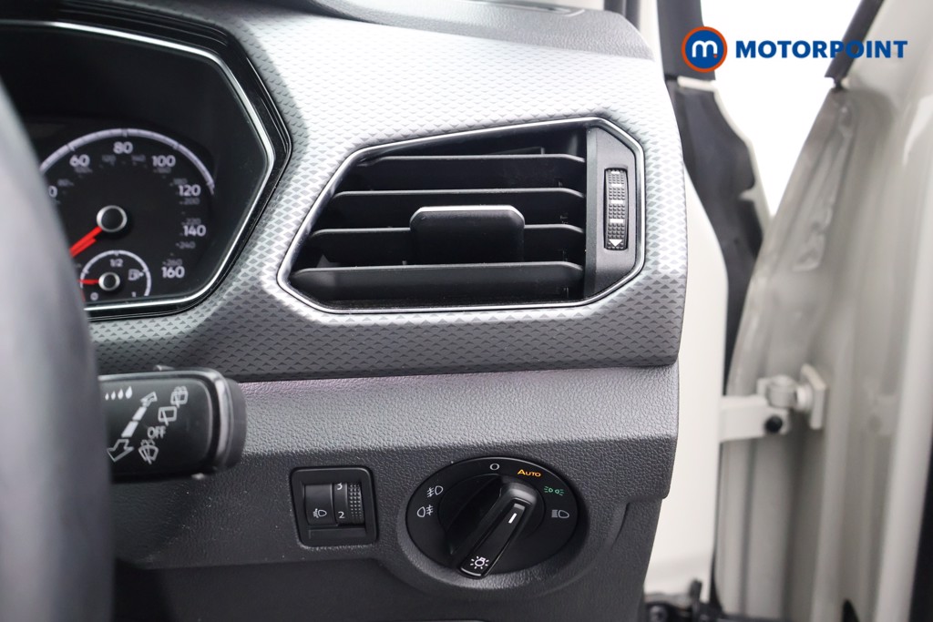 Volkswagen T-Cross Active Manual Petrol SUV - Stock Number (1612117) - 7th supplementary image