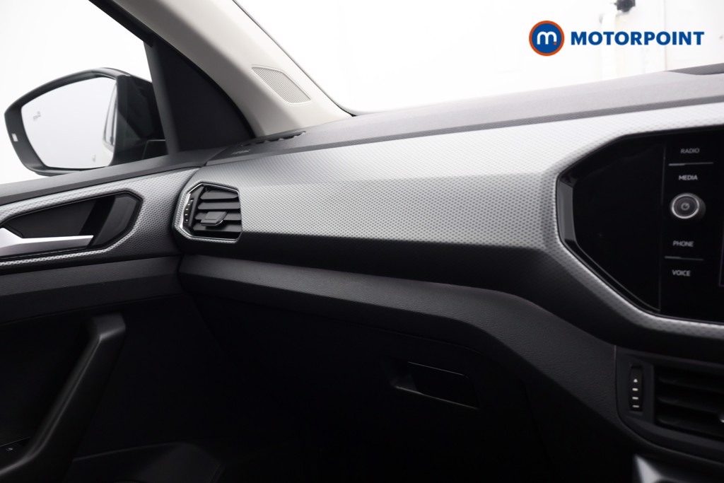 Volkswagen T-Cross Active Manual Petrol SUV - Stock Number (1612117) - 10th supplementary image