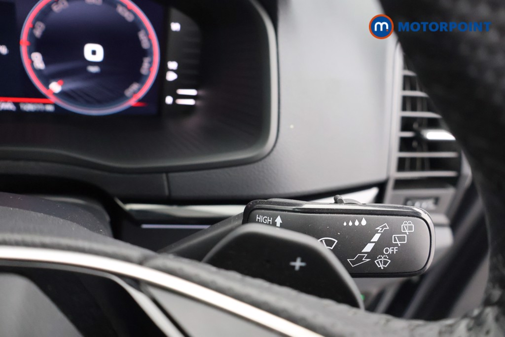 Skoda Karoq Sportline Edition Automatic Petrol SUV - Stock Number (1612817) - 6th supplementary image