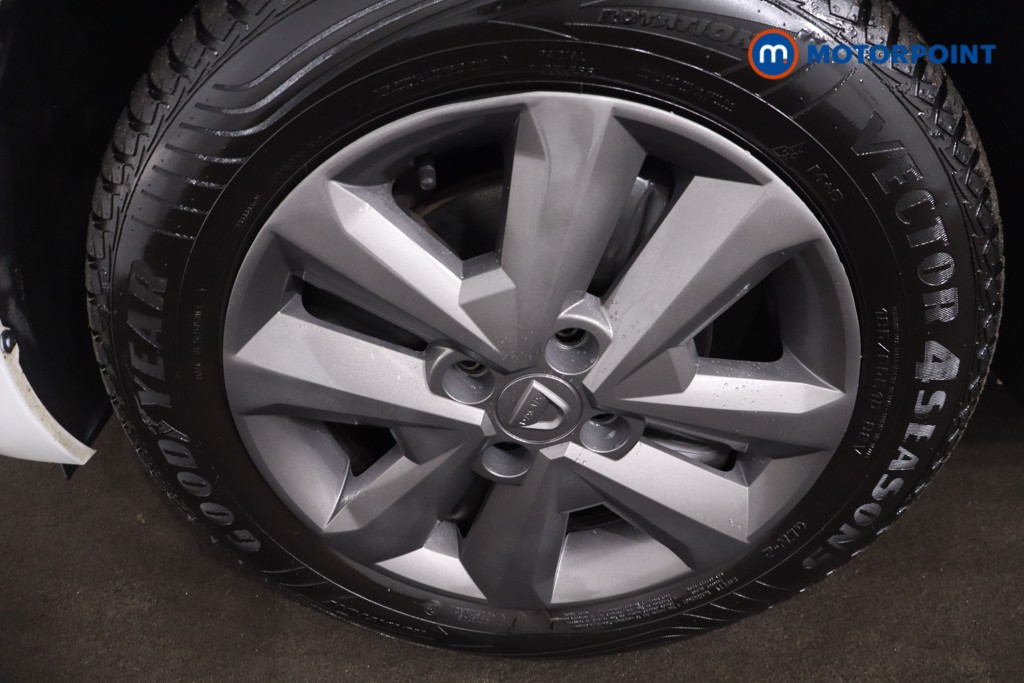 Dacia Sandero Comfort Manual Petrol Hatchback - Stock Number (1612968) - 11th supplementary image