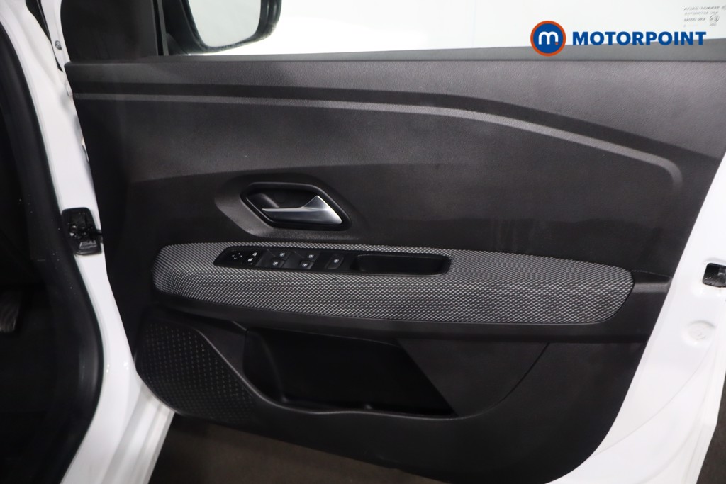 Dacia Sandero Comfort Manual Petrol Hatchback - Stock Number (1612968) - 25th supplementary image