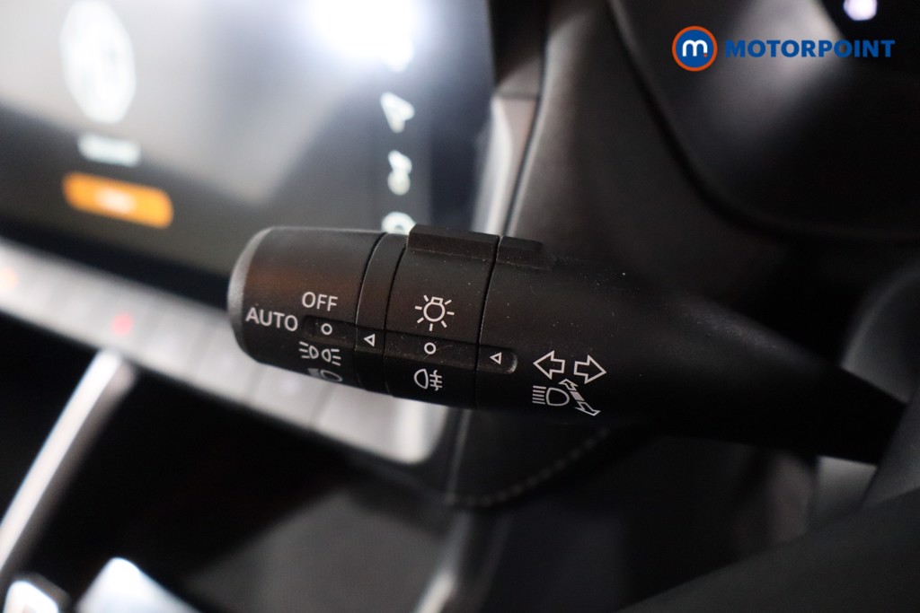 Mg Motor Uk ZS Trophy Automatic Petrol-Electric Hybrid SUV - Stock Number (1613143) - 14th supplementary image