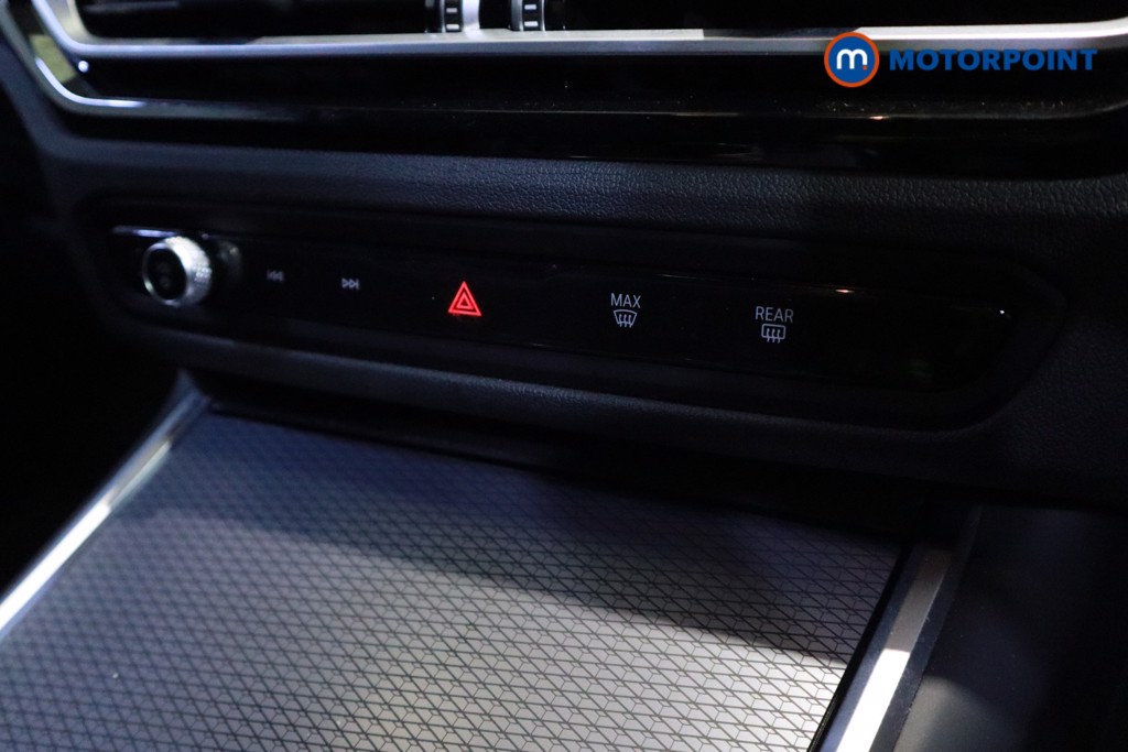 BMW 3 Series M Sport Automatic Petrol Plug-In Hybrid Saloon - Stock Number (1613177) - 21st supplementary image