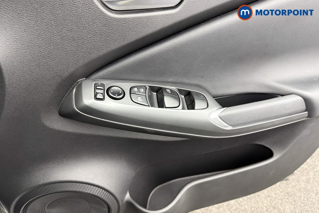 Nissan Juke Acenta Premium Manual Petrol SUV - Stock Number (1613400) - 11th supplementary image