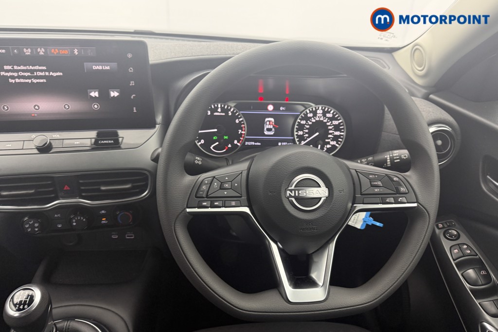 Nissan Juke Acenta Premium Manual Petrol SUV - Stock Number (1613400) - 1st supplementary image