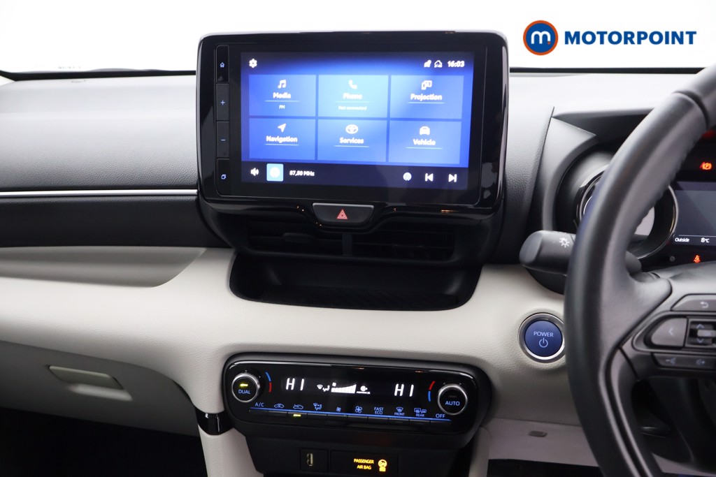 Toyota Yaris Excel Automatic Petrol-Electric Hybrid Hatchback - Stock Number (1613439) - 8th supplementary image