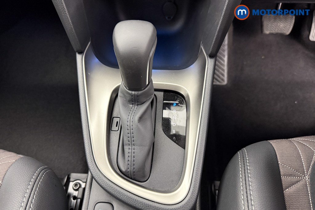 Toyota Yaris Cross Excel Automatic Petrol-Electric Hybrid Estate - Stock Number (1613441) - 13th supplementary image