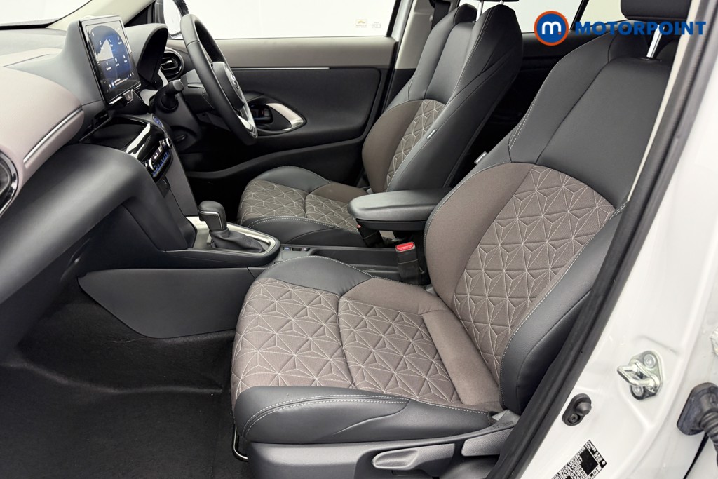 Toyota Yaris Cross Excel Automatic Petrol-Electric Hybrid Estate - Stock Number (1613441) - 25th supplementary image