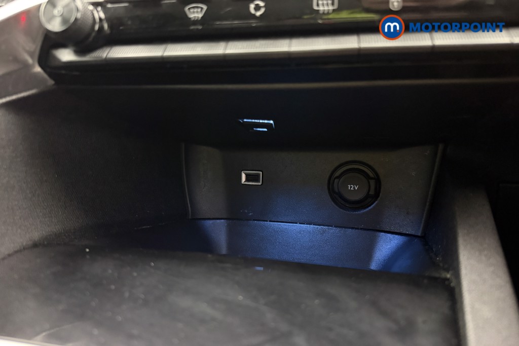 Peugeot 3008 Active Manual Diesel SUV - Stock Number (1587684) - 12th supplementary image