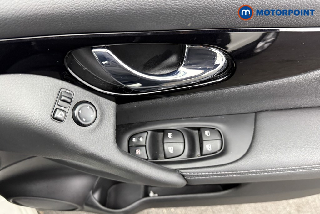 Nissan Qashqai Acenta Premium Automatic Diesel SUV - Stock Number (1597681) - 16th supplementary image