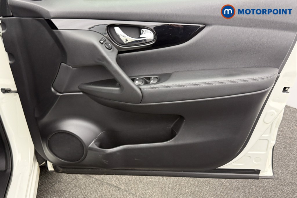 Nissan Qashqai Acenta Premium Automatic Diesel SUV - Stock Number (1597681) - 17th supplementary image