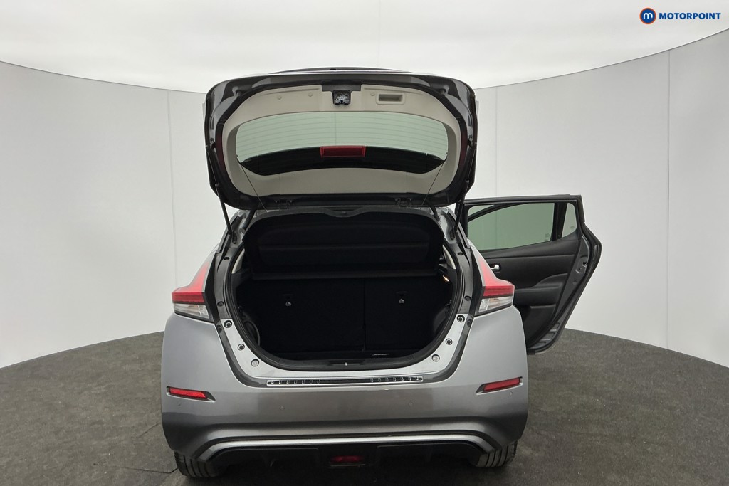 Nissan Leaf Tekna Automatic Electric Hatchback - Stock Number (1604155) - 4th supplementary image